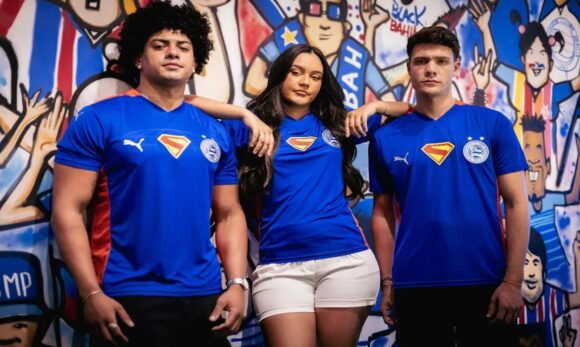 Bahia lança uniforme temático do Superman em parceria com Warner e Puma