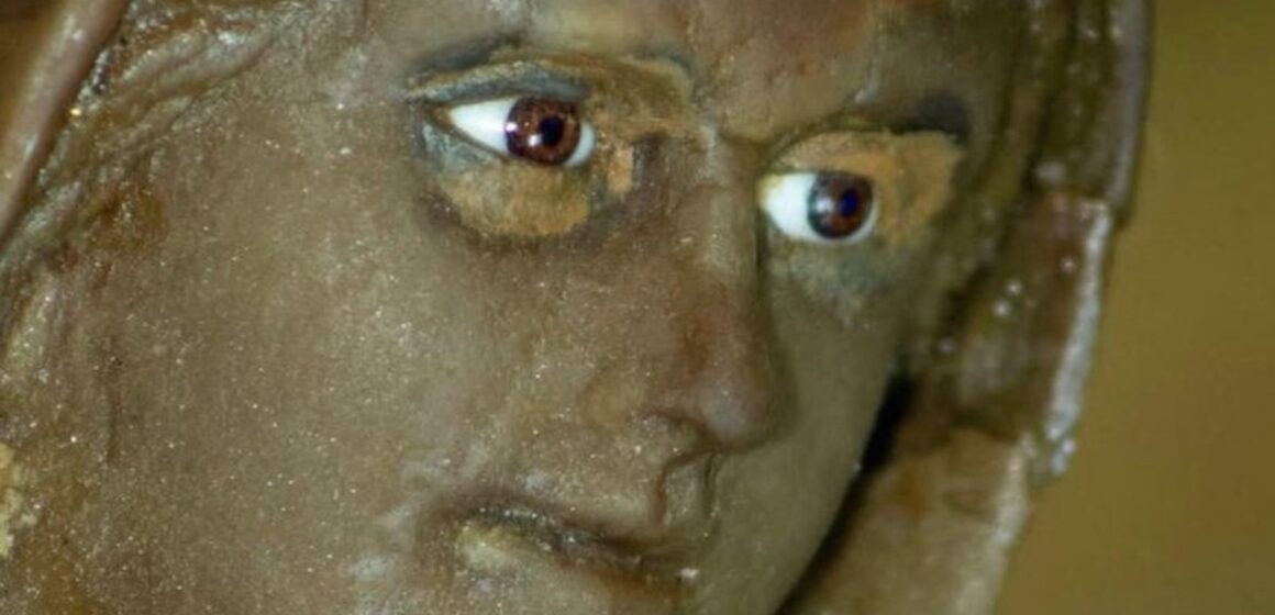 Arquidiocese investiga imagem de Nossa Senhora que expele mel em Mirassol (SP)