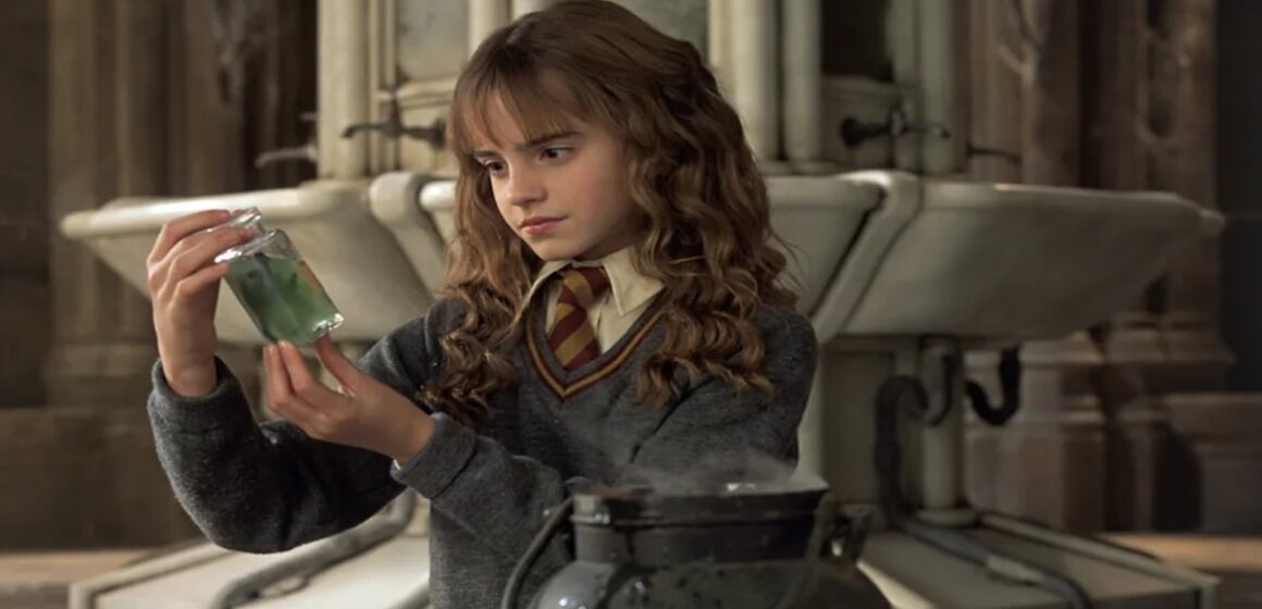 Atriz de Hermione, Emma Watson, perde carteira de motorista por excesso de velocidade na Inglaterra