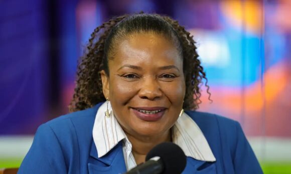 Ministra Margareth Menezes defende políticas culturais perenes em seminário internacional