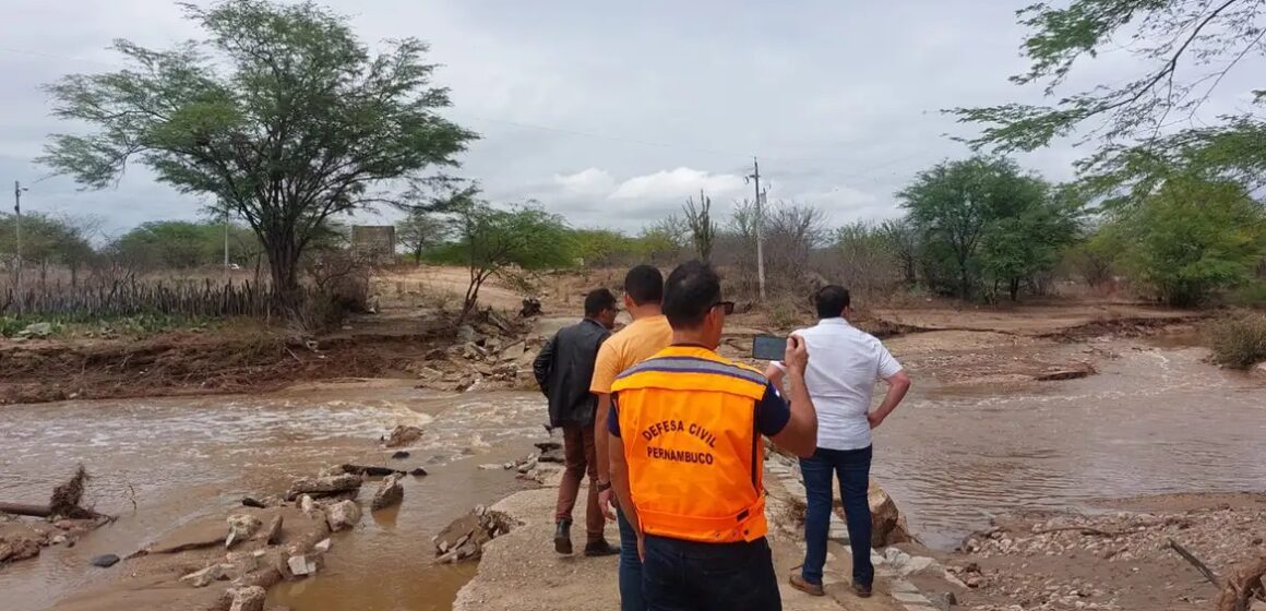 Câmara aprova R$ 520 milhões para Defesa Civil em resposta a desastres climáticos