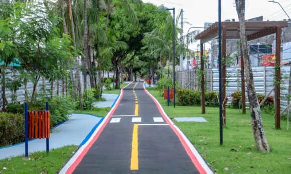 Governo do Pará entrega primeira etapa da revitalização da Avenida Duque de Caxias, em Belém
