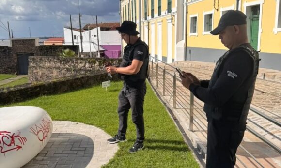 Polícia Civil identifica trio acusado de pichar área histórica de Belém