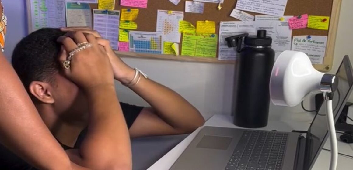 Filho de pedreiro e aposentada é aprovado em Medicina e emociona nas redes