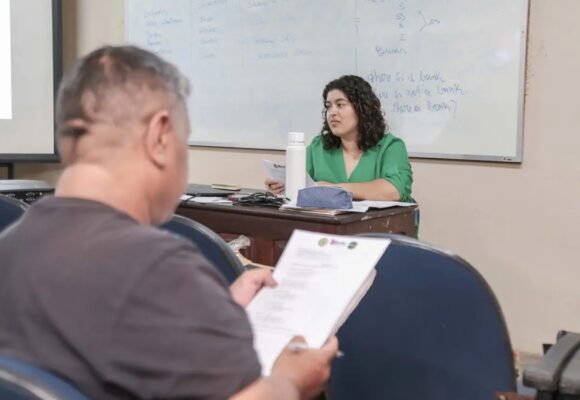 Uepa abre inscrições para cursos de inglês e espanhol com opções presenciais e online