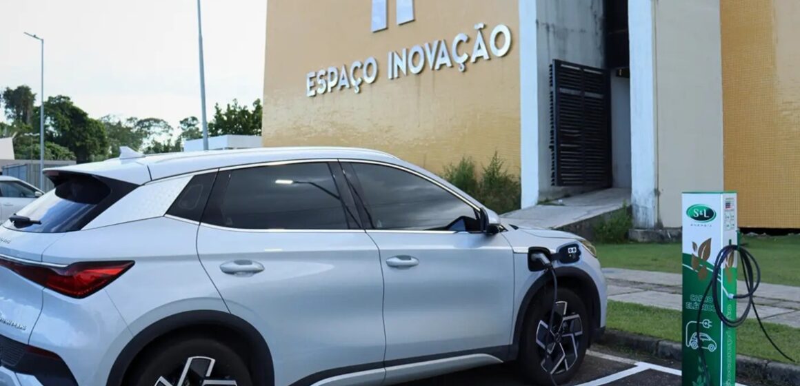 Startup paraense cria estação de carregamento sustentável para veículos elétricos