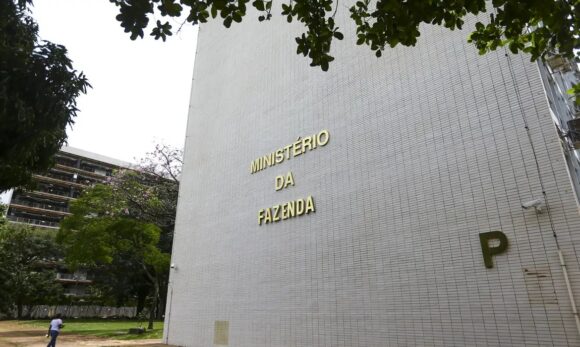Decisão do STF sobre IOF reduzirá arrecadação federal em R$ 3,95 bilhões até 2026