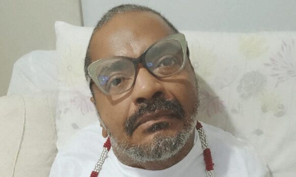 Família de Arlindo Cruz desmente boatos e afirma que sambista está estável