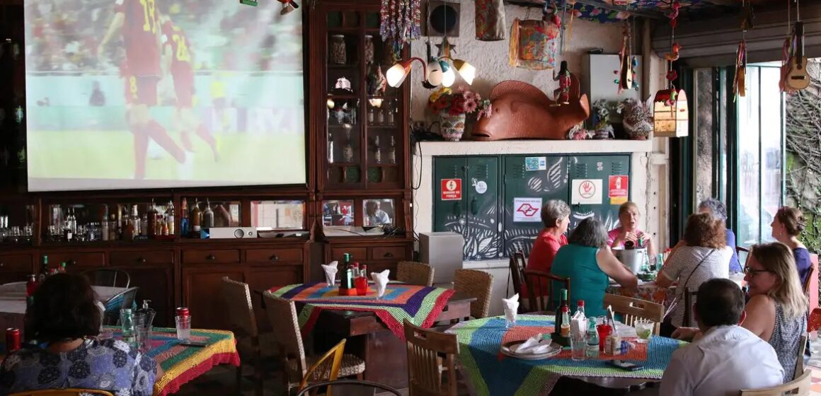 Setor de bares e restaurantes registra queda de 3,7% em junho, aponta Abrasel-Stone