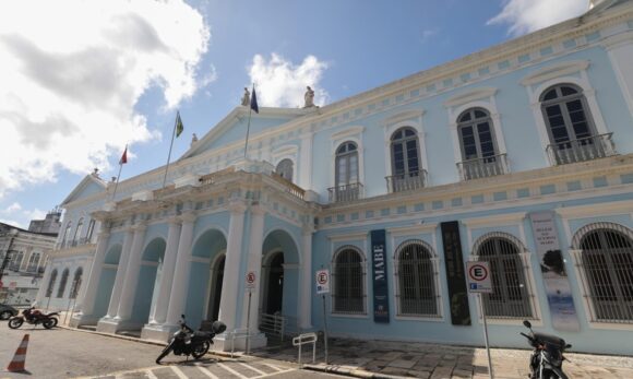 Prefeitura de Belém anuncia aumento de 56% no salário base dos servidores municipais