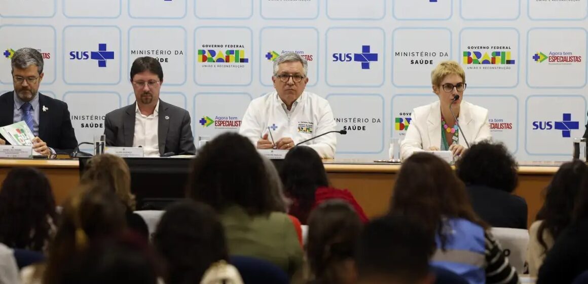 WhatsApp Image 2025-07-23 at 17.52.32 Ministério da Saúde lança programa com 1.778 vagas para médicos especialistas