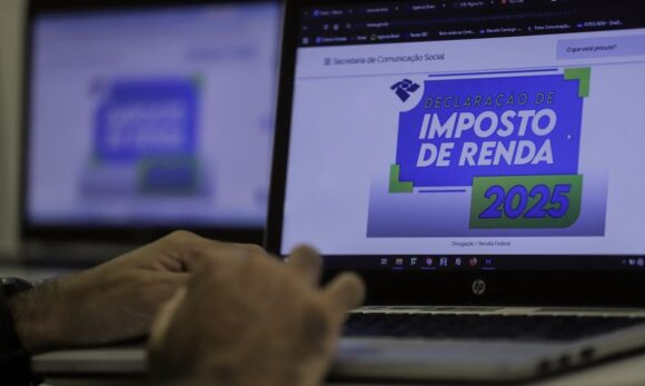 Receita Federal libera consulta ao maior lote de restituição do IR em 2025