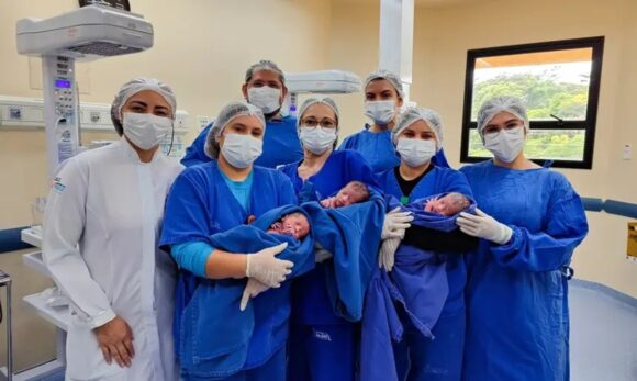 Hospital do Tapajós celebra primeiro parto de trigêmeos e marca 900 nascimentos