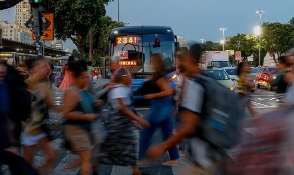 WhatsApp Image 2025-07-27 at 20.20.59 IBGE revisará série histórica do desemprego após atualização com dados do Censo 2022