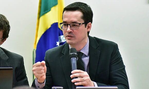 Justiça de SP determina que Deltan Dallagnol pague R$ 135 mil a Lula por danos morais