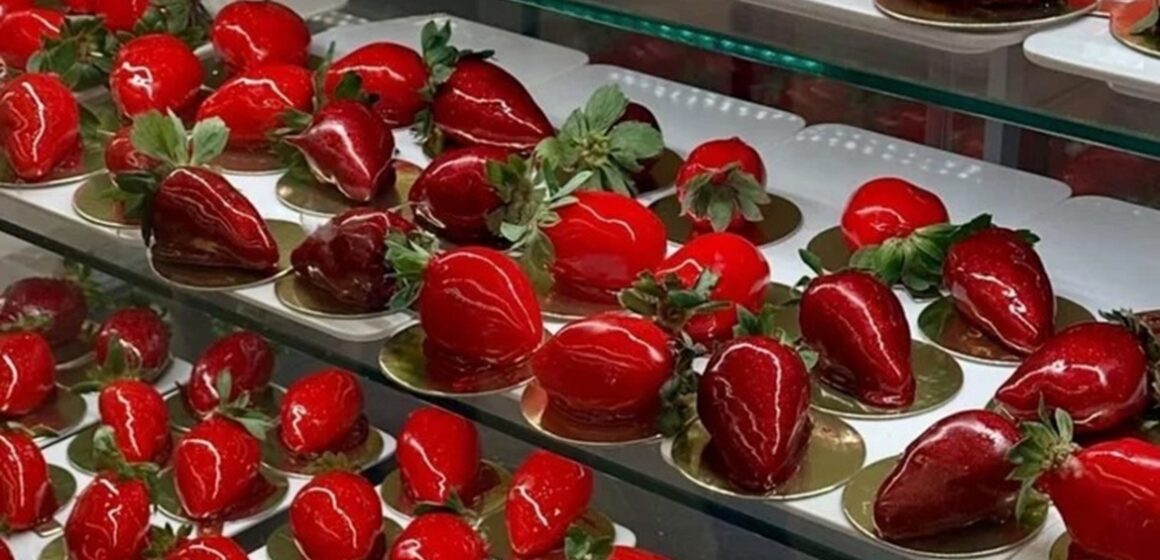 Morango do Amor: Doce viral conquista redes e abre oportunidades para pequenos negócios