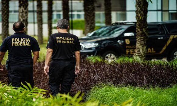 Polícia Federal combate fraude de R$ 3 milhões com sites falsos do Enem