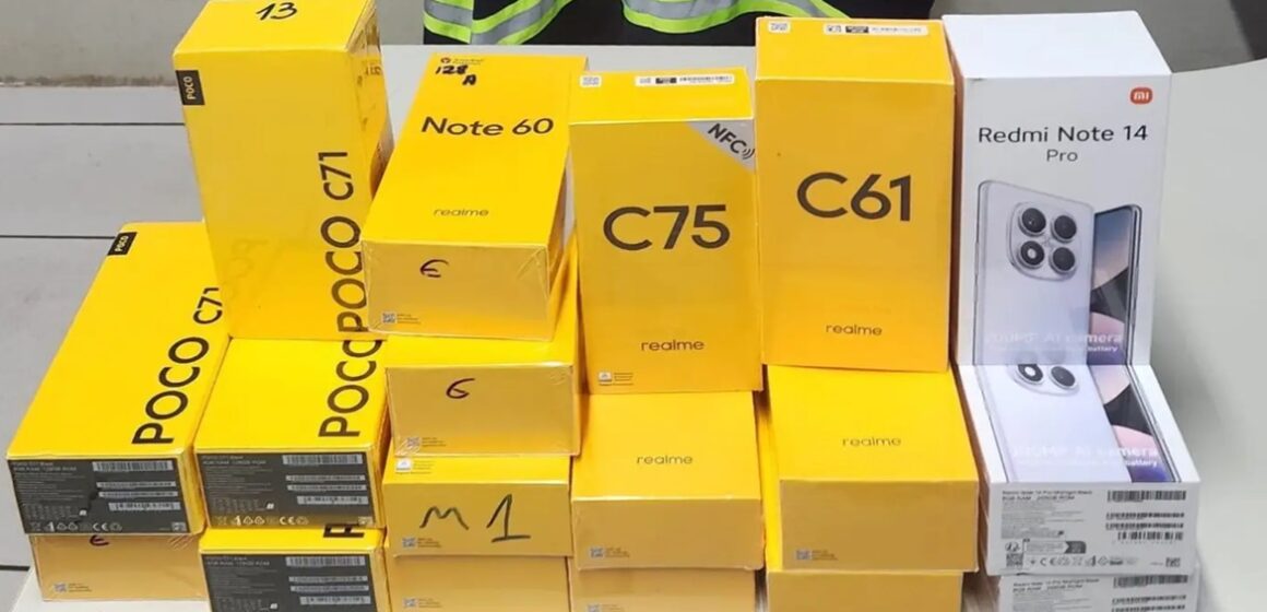 Fiscais apreendem celulares e perfis plásticos transportados irregularmente no sudeste do Pará
