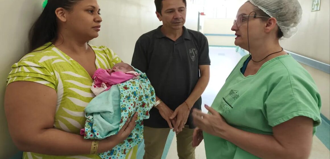Método Canguru auxilia recuperação de bebê prematura de 588 gramas na Santa Casa do Pará