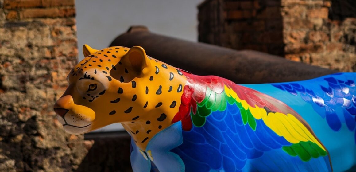 Onças artísticas começam a colorir Belém