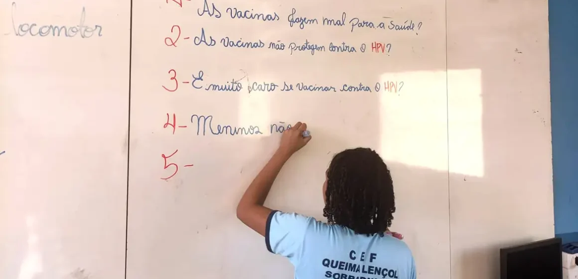 Brasil supera média global de vacinação contra HPV, mas enfrenta desafio com adolescentes mais velhos