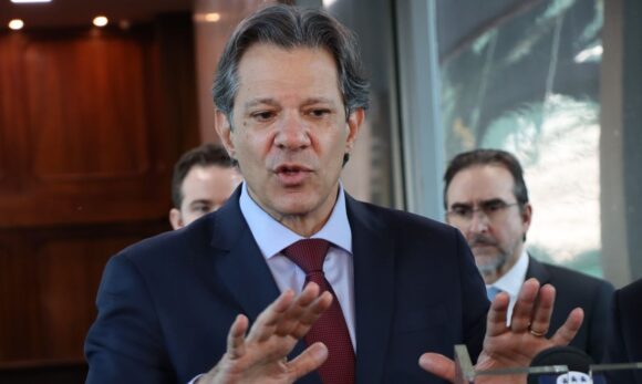 vac_abr0808233993 Haddad e Motta alinham reforma do IR com neutralidade fiscal