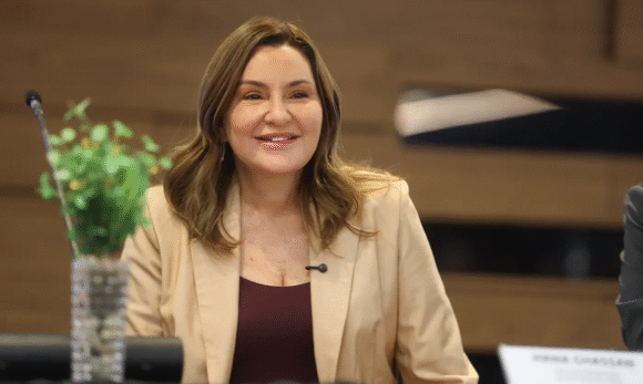 Hana Ghassan lidera em todos os cenários para 2026 no Pará