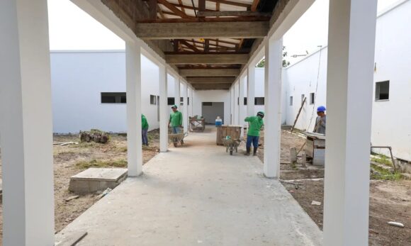 Obras do Hospital Materno Infantil de Breves atingem 72% e reforçam saúde no Marajó