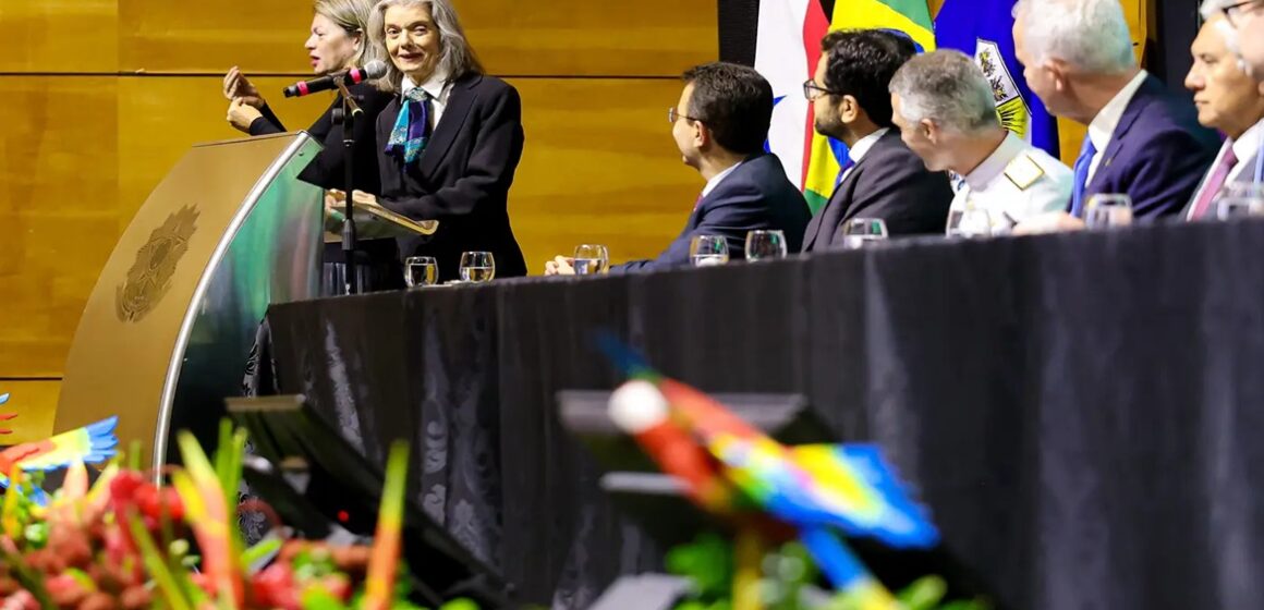 20250915223337-GF00024871-F00444321 Ministra Cármen Lúcia defende participação popular como base da democracia em Fórum no Pará