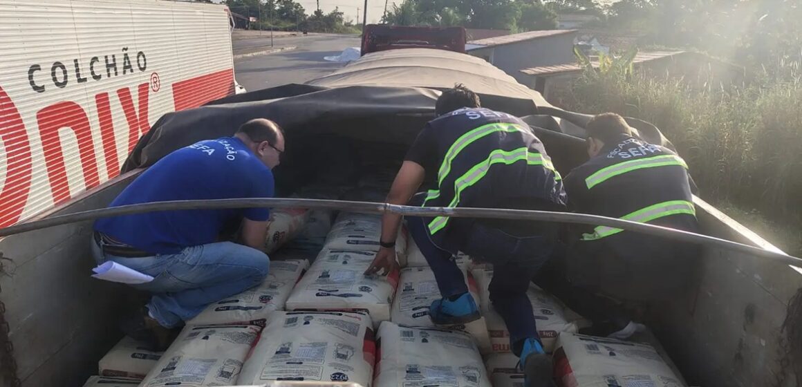 20250930132814-GC00071146-F00264815 Fiscais apreendem 27 toneladas de trigo avaliadas em R$ 197 mil no Pará