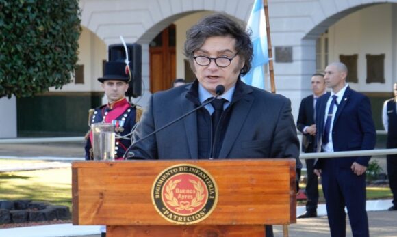 Milei reconhece derrota em eleições provinciais de Buenos Aires