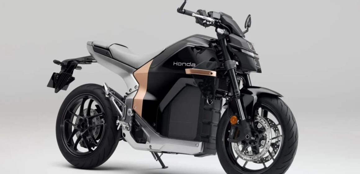 Honda lança moto elétrica WN7 com autonomia de 130 km e recarga rápida