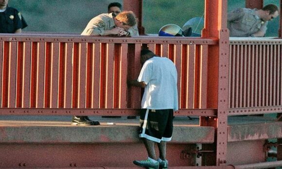 SaveClip.App_541960307_18323201026232242_3723250277648770935_n Fotografia histórica da Golden Gate Bridge revela drama silencioso da saúde mental masculina
