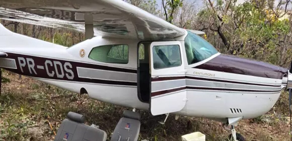 FAB recupera na fronteira avião roubado no Pará que seria usado para tráfico