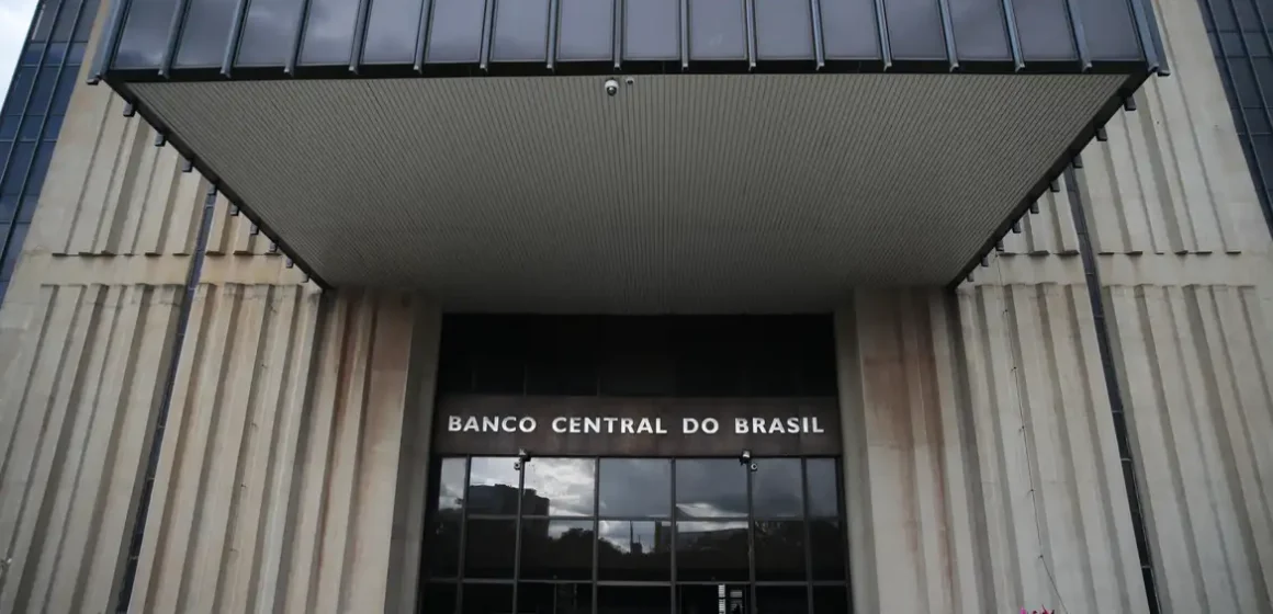 BC revela que R$ 10,7 bilhões seguem “esquecidos” por 48 milhões de brasileiros em bancos