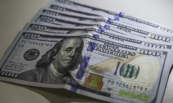 Saiba o motivo das gorjetas serem praticamente obrigatórias nos Estados Unidos