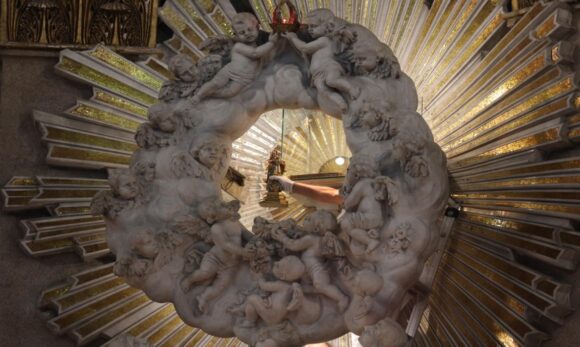 Imagem Original de Nossa Senhora de Nazaré retorna ao Glória em cerimônia extraordinária na Basílica