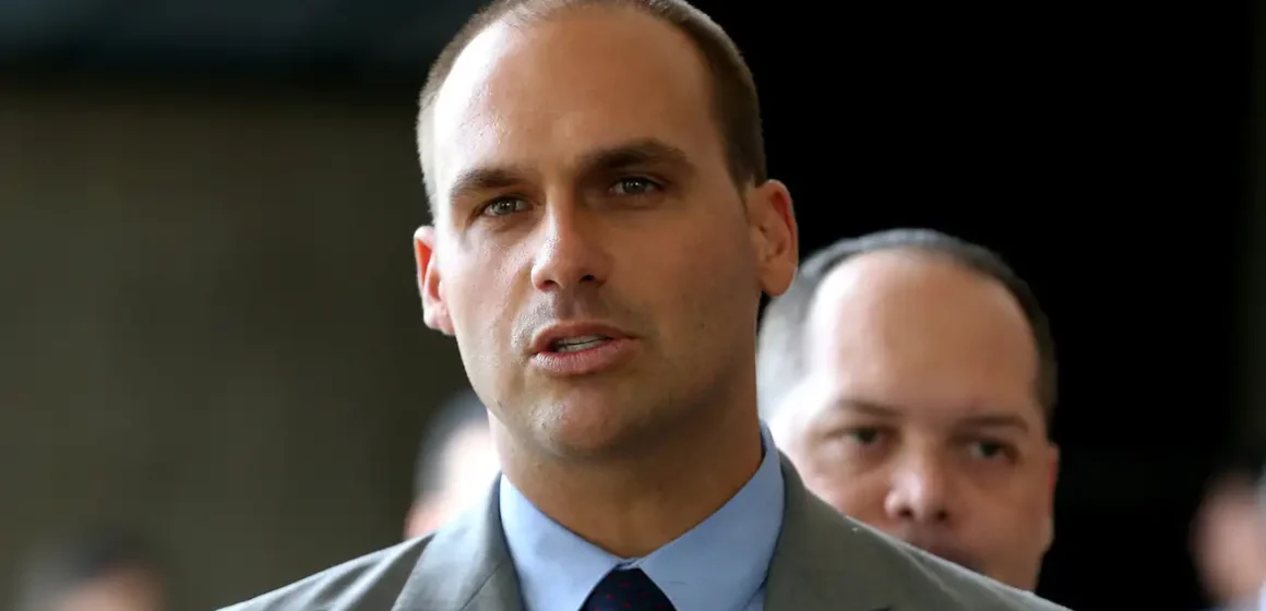 PGR denuncia Eduardo Bolsonaro por suposta coação em processo judicial no STF