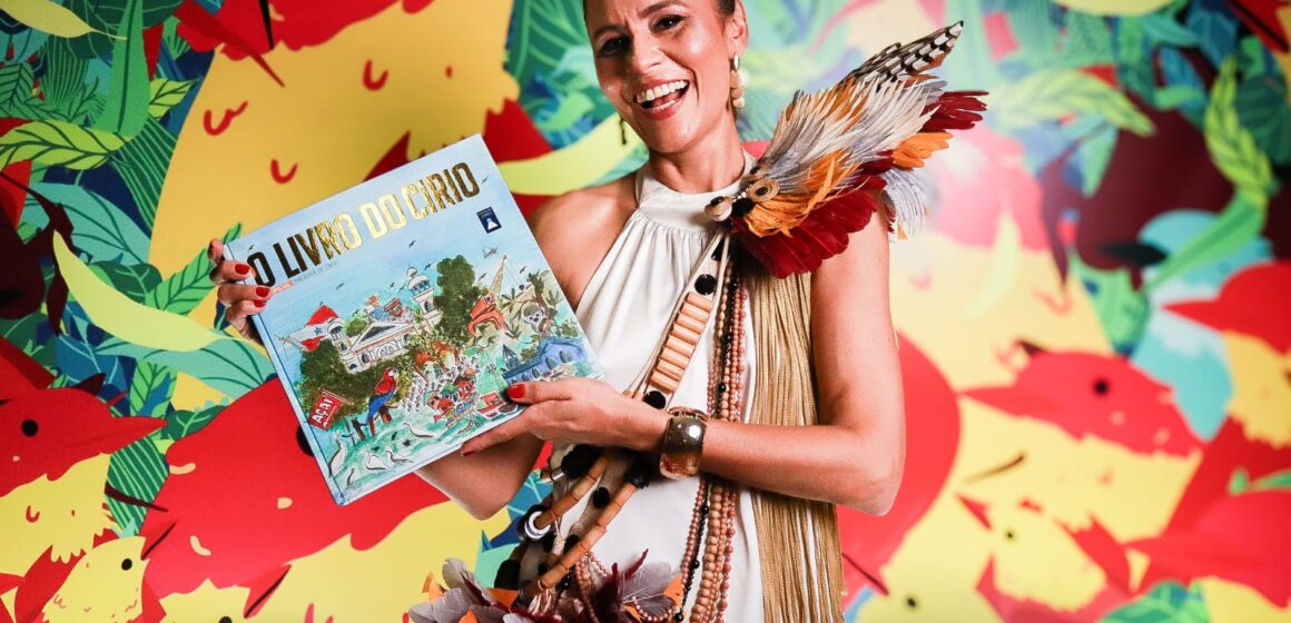 Últimos dias para visitar a exposição do Livro do Círio Oficial em Belém 