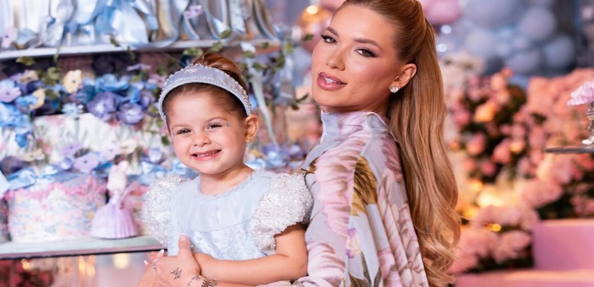 SaveClip.App_570999038_18554105689007563_5950333470780593452_n Virgínia e Zé Felipe celebram aniversário de 3 anos da filha com festa temática de Cinderela
