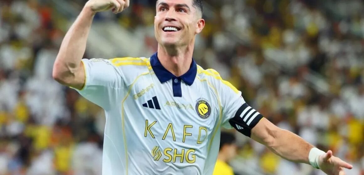 Cristiano Ronaldo se torna primeiro jogador de futebol bilionário da história