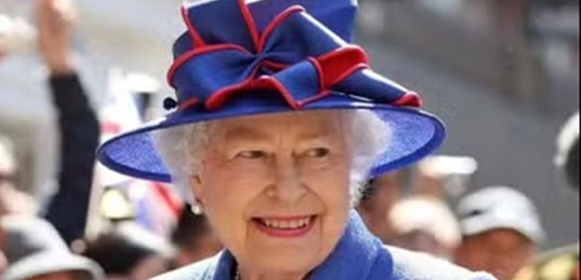 Ex-mordomo revela serenidade da Rainha Elizabeth II ao enfrentar câncer nos últimos meses de vida