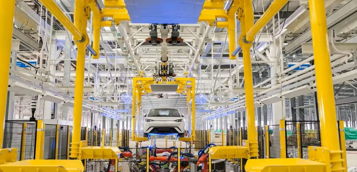 BYD inaugura primeira fábrica de veículos elétricos no Brasil na Bahia