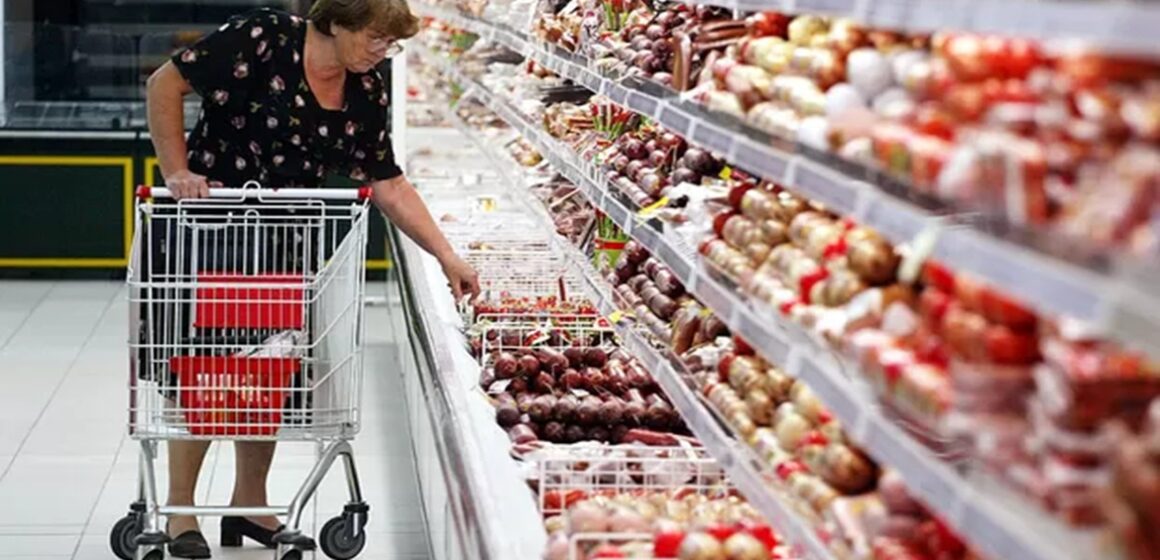 gettyimages-1360211 França é primeiro país a proibir supermercados de desperdiçarem alimentos