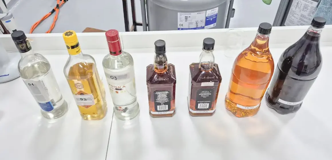 Governo confirma 17 casos de intoxicação por metanol em bebidas adulteradas