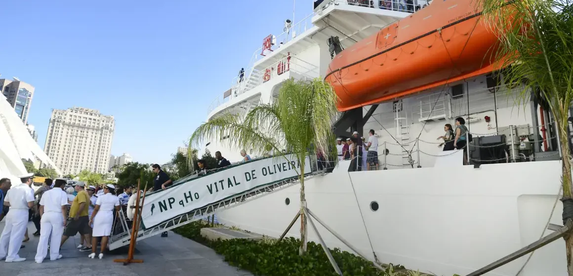 Visitação gratuita ao navio de pesquisa “Vital de Oliveira” ocorre durante a COP30 em Belém