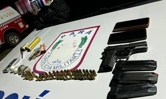 Polícia Militar apreende arsenal e drogas e neutraliza criminoso em operação em Marituba