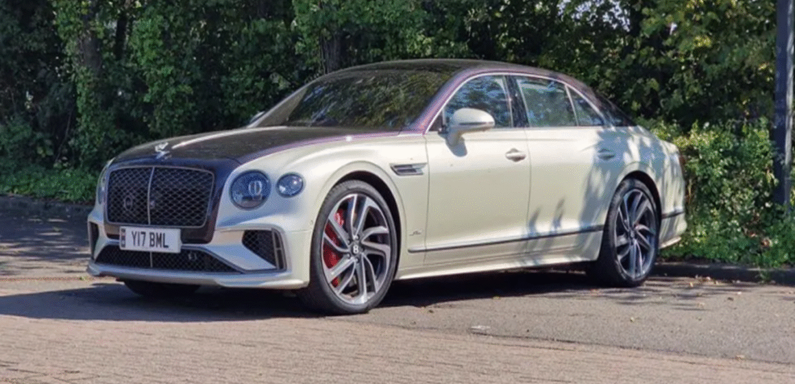 960x0-16-768x401 Forbes lista carros de luxo como símbolo de status para milionários em 2025