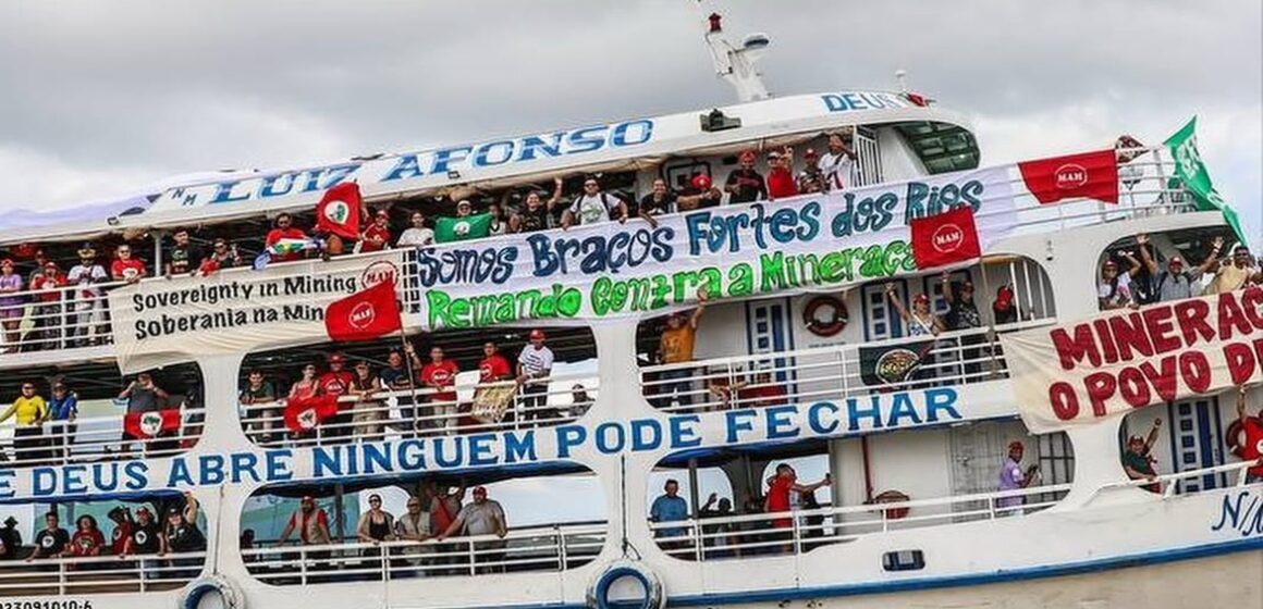 SaveClip.App_580636881_18383628688177756_1544898708856538054_n Barqueata com 5 mil pessoas abre Cúpula dos Povos durante COP30 em Belém