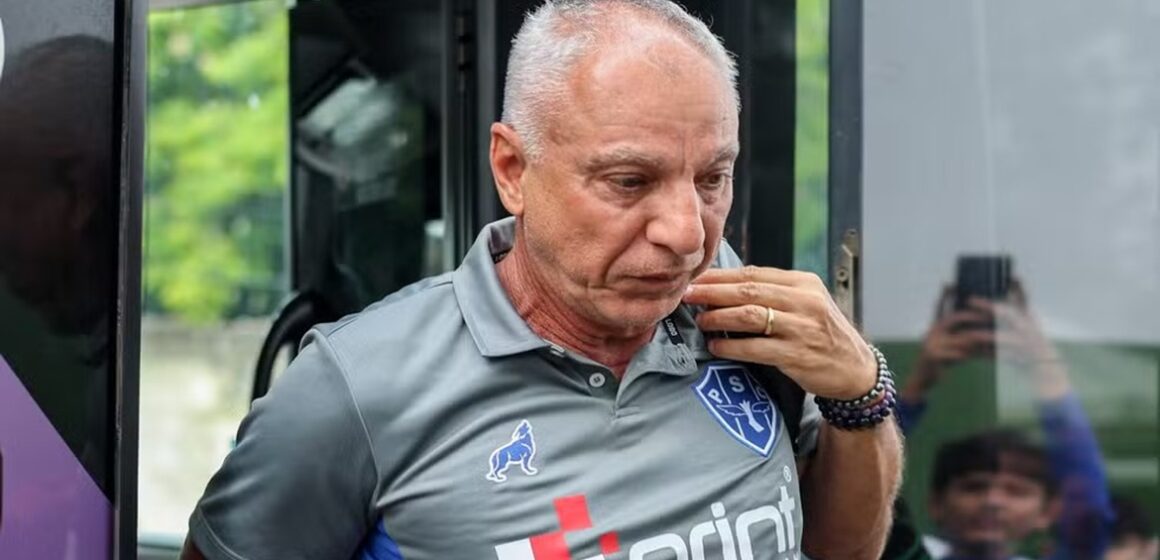 Paysandu anuncia saída de técnico Márcio Fernandes após rebaixamento para a Série C